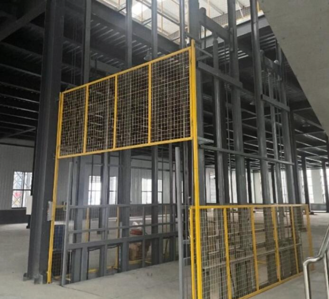 平坝请详细介绍一下货梯安装在室外的维护方法